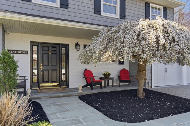 6 Oneonta Court, Centerport, NY 11721