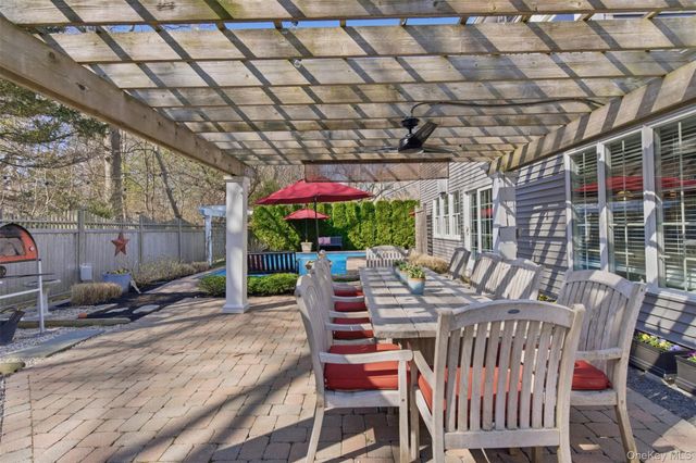 6 Oneonta Court, Centerport, NY 11721