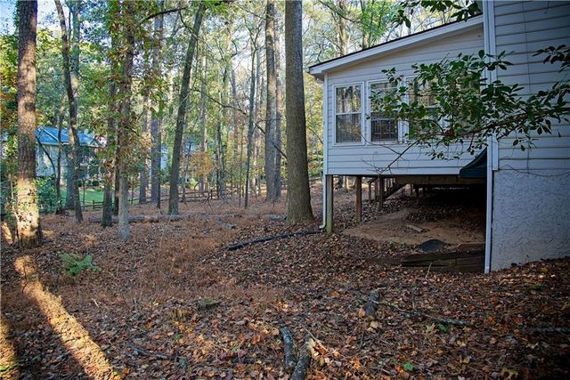 425 Hackberry Lane, Roswell, GA 30076