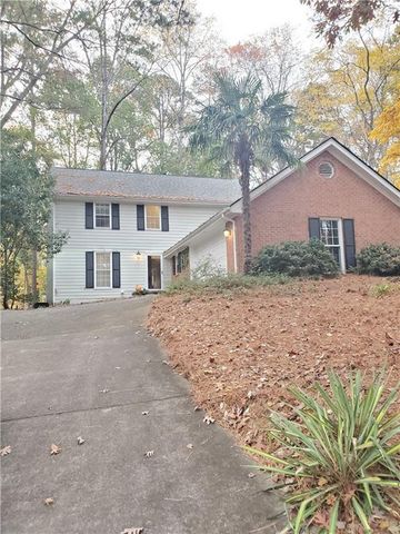 425 Hackberry Lane, Roswell, GA 30076