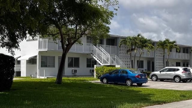 2020 NE 51st Court 101, Fort Lauderdale, FL 33308