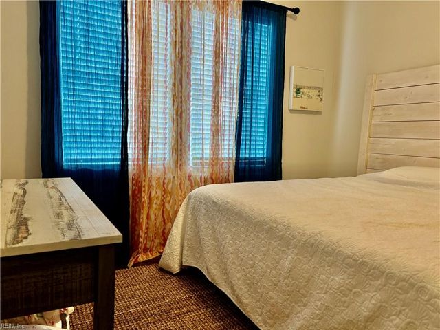 7922 Shore Dr Apt 301, Norfolk, VA 23518