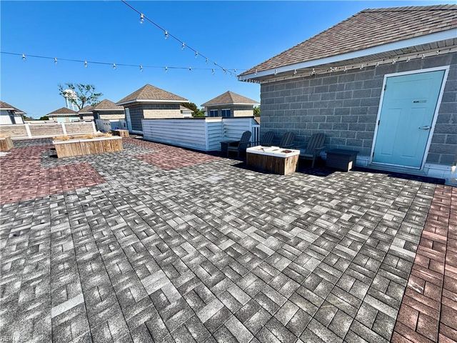 7922 Shore Dr Apt 301, Norfolk, VA 23518