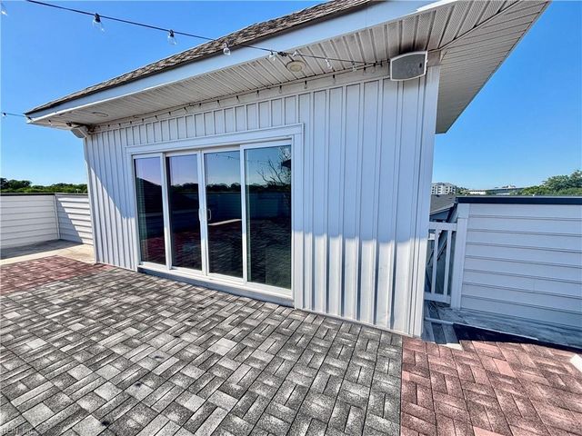 7922 Shore Dr Apt 301, Norfolk, VA 23518