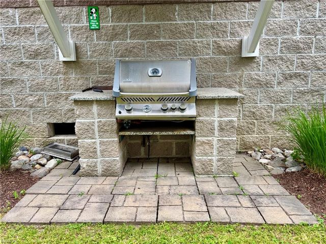 7922 Shore Dr Apt 301, Norfolk, VA 23518