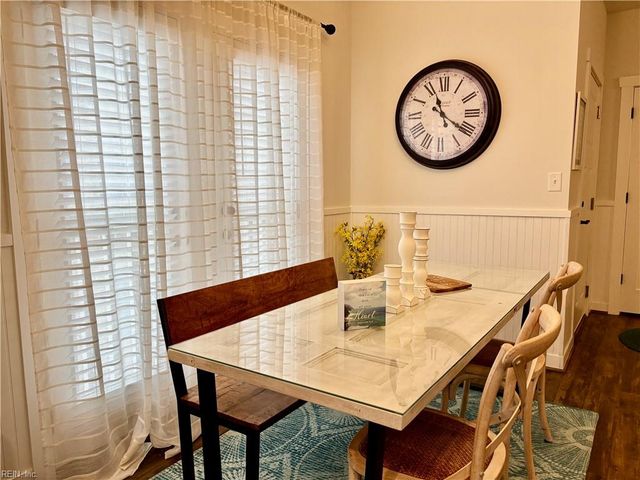 7922 Shore Dr Apt 301, Norfolk, VA 23518