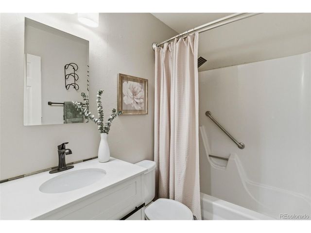 1739 S Lee St C, Lakewood, CO 80232