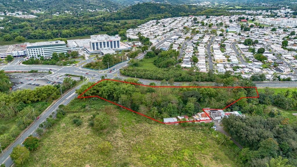 Image 1 of property listing at AVENIDA MUÑOZ MARÍN, Caguas, PR 00725