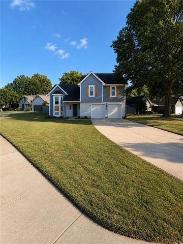 412 Deerfield Court, Lee's Summit, MO 64086