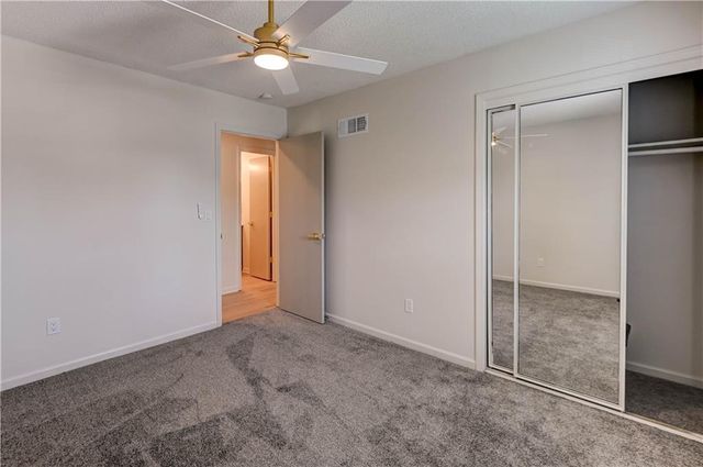 412 Deerfield Court, Lee's Summit, MO 64086