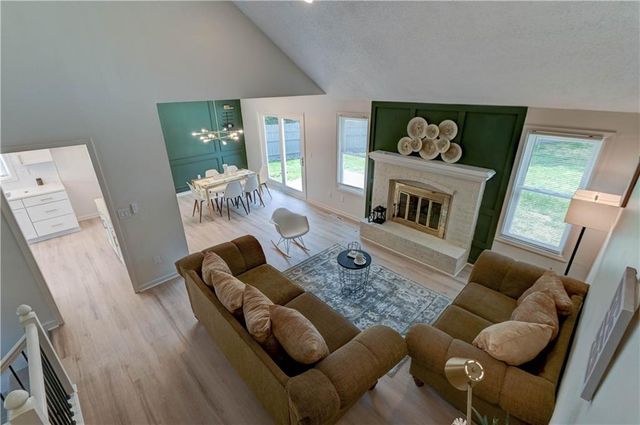 412 Deerfield Court, Lee's Summit, MO 64086