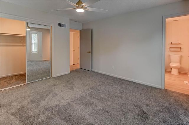 412 Deerfield Court, Lee's Summit, MO 64086