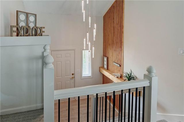 412 Deerfield Court, Lee's Summit, MO 64086