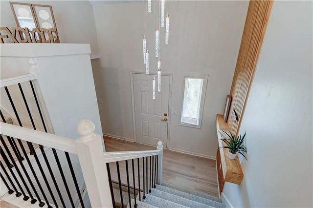 412 Deerfield Court, Lee's Summit, MO 64086
