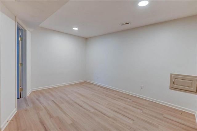 412 Deerfield Court, Lee's Summit, MO 64086