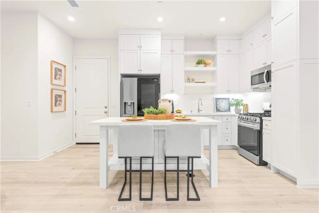 143 Coastal Gdn, Irvine, CA 92618