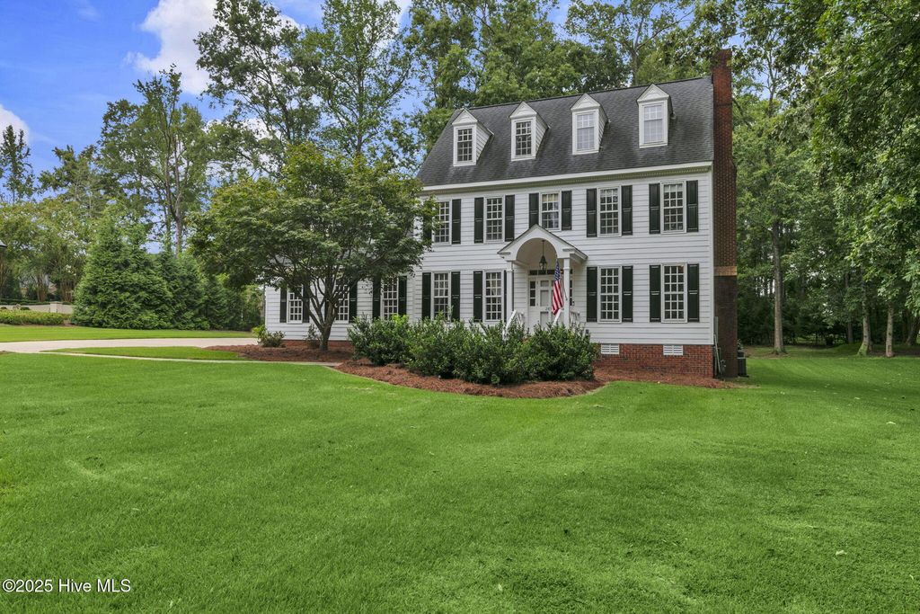 2811 Deerfield Lane N, Wilson, NC 27896