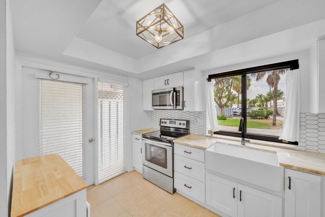 235 NW 15TH Street, Boca Raton, FL 33432