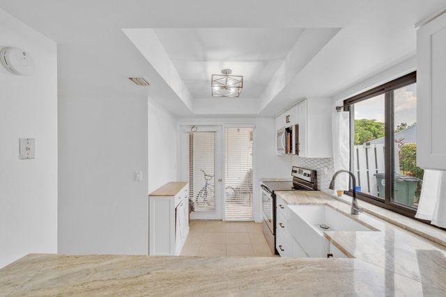 235 NW 15TH Street, Boca Raton, FL 33432