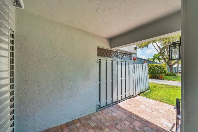 235 NW 15TH Street, Boca Raton, FL 33432