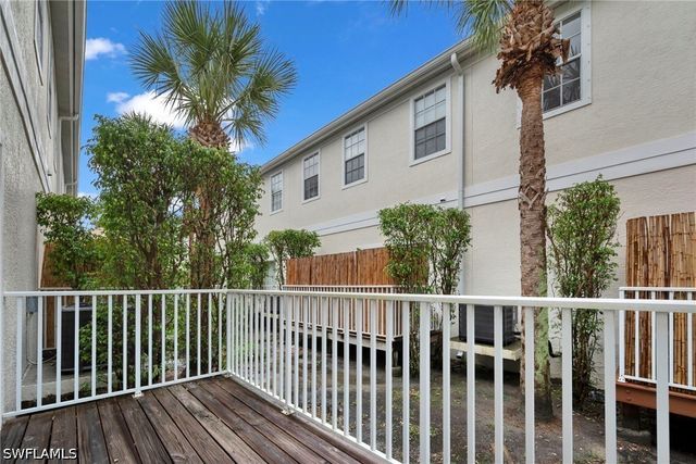 3280 Lindsey LN 5, Naples, FL 34109