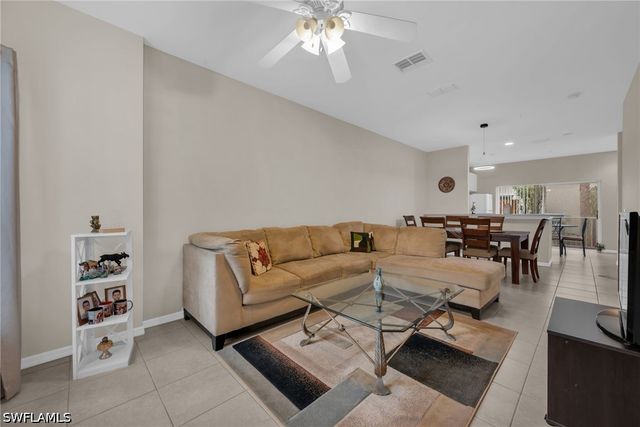 3280 Lindsey LN 5, Naples, FL 34109