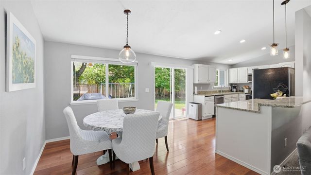 17333 160th Avenue SE, Renton, WA 98058