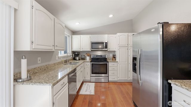 17333 160th Avenue SE, Renton, WA 98058
