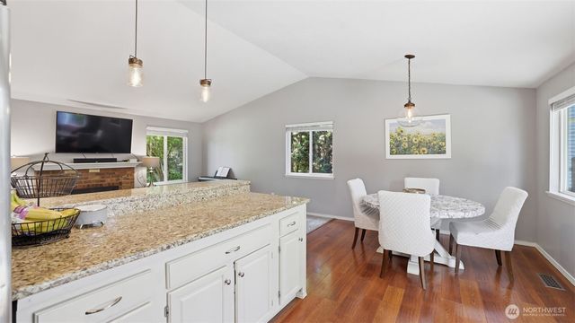 17333 160th Avenue SE, Renton, WA 98058