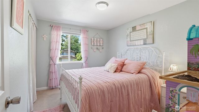 17333 160th Avenue SE, Renton, WA 98058