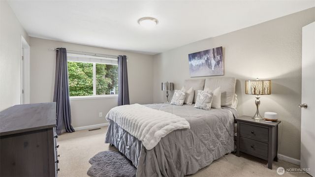 17333 160th Avenue SE, Renton, WA 98058