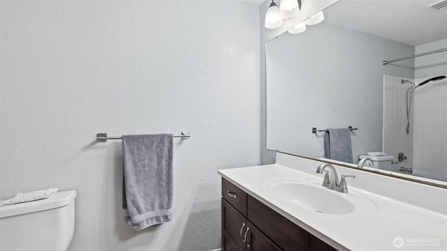 17333 160th Avenue SE, Renton, WA 98058