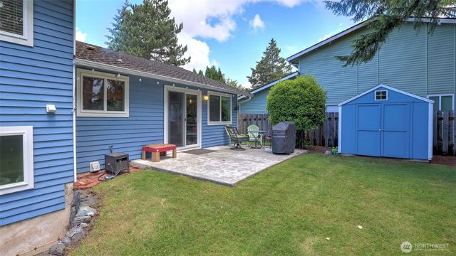 17333 160th Avenue SE, Renton, WA 98058