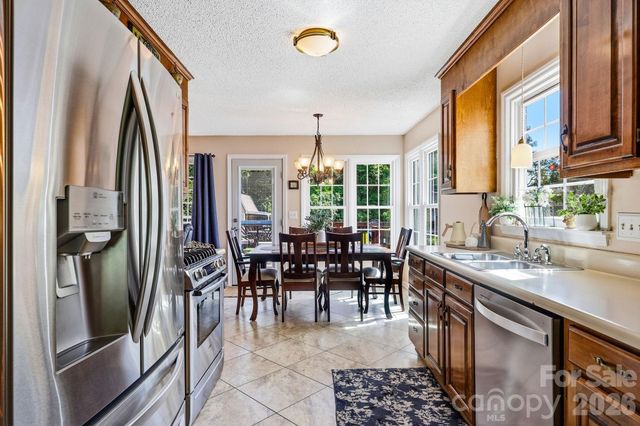 4516 Appaloosa Lane, Charlotte, NC 28215