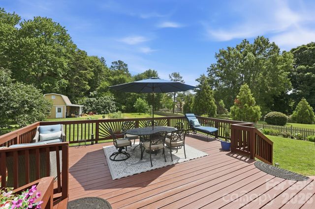 4516 Appaloosa Lane, Charlotte, NC 28215