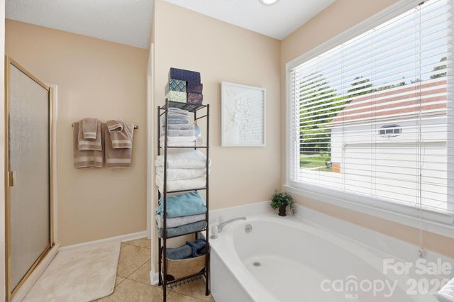 4516 Appaloosa Lane, Charlotte, NC 28215