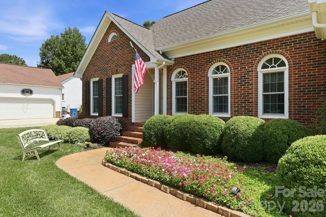 4516 Appaloosa Lane, Charlotte, NC 28215