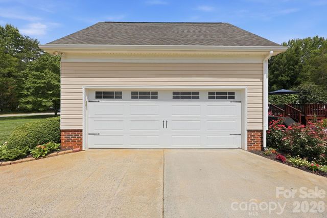 4516 Appaloosa Lane, Charlotte, NC 28215