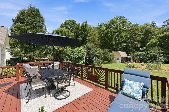 4516 Appaloosa Lane, Charlotte, NC 28215
