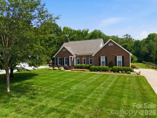 4516 Appaloosa Lane, Charlotte, NC 28215
