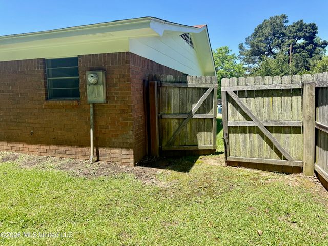 2617 Roxanne Drive, Pearl, MS 39208