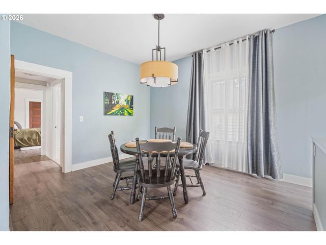 223 Ne ROSA PARKS Way, Portland, OR 97211