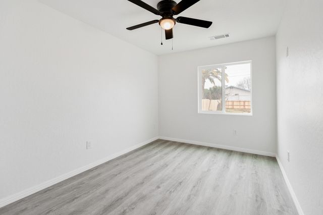 61 S A Street, Porterville, CA 93257