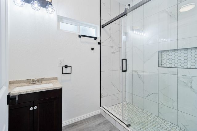 61 S A Street, Porterville, CA 93257