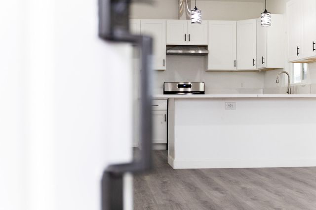 61 S A Street, Porterville, CA 93257