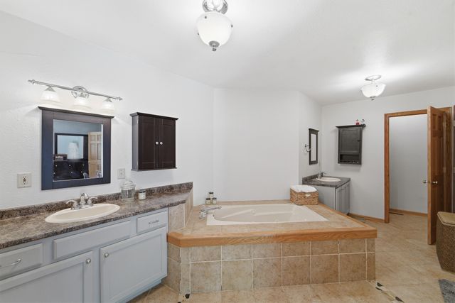 2614 Forest Drive, Knoxville, IA 50138