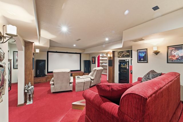 2614 Forest Drive, Knoxville, IA 50138