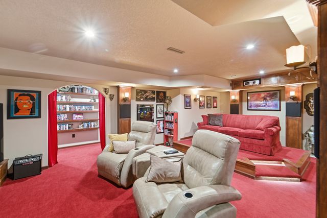 2614 Forest Drive, Knoxville, IA 50138