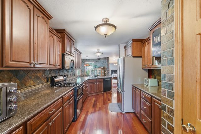 2614 Forest Drive, Knoxville, IA 50138