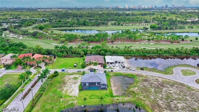 2938 Coco Lakes DR, Naples, FL 34105